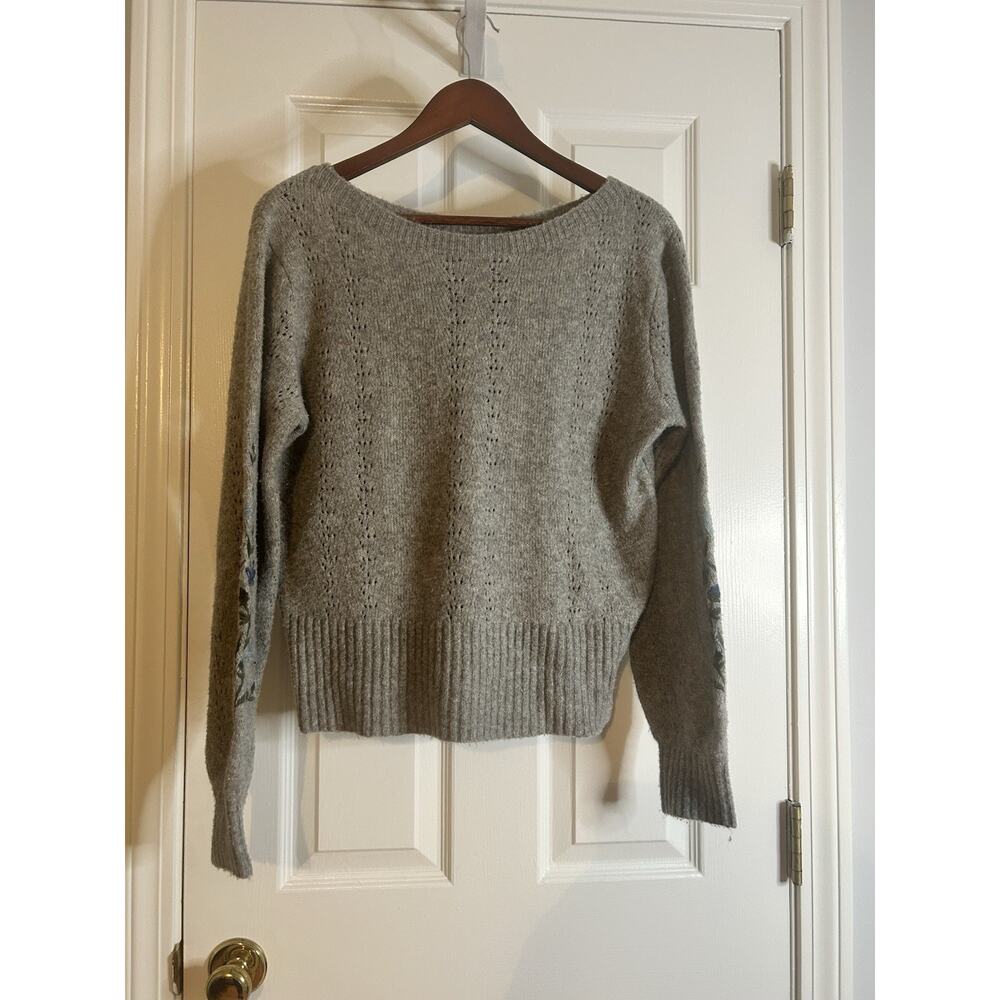 Abercrombie Kids Embroidered Sweater Gray Floral Sleeves 17/18 Fits Adult XS/S